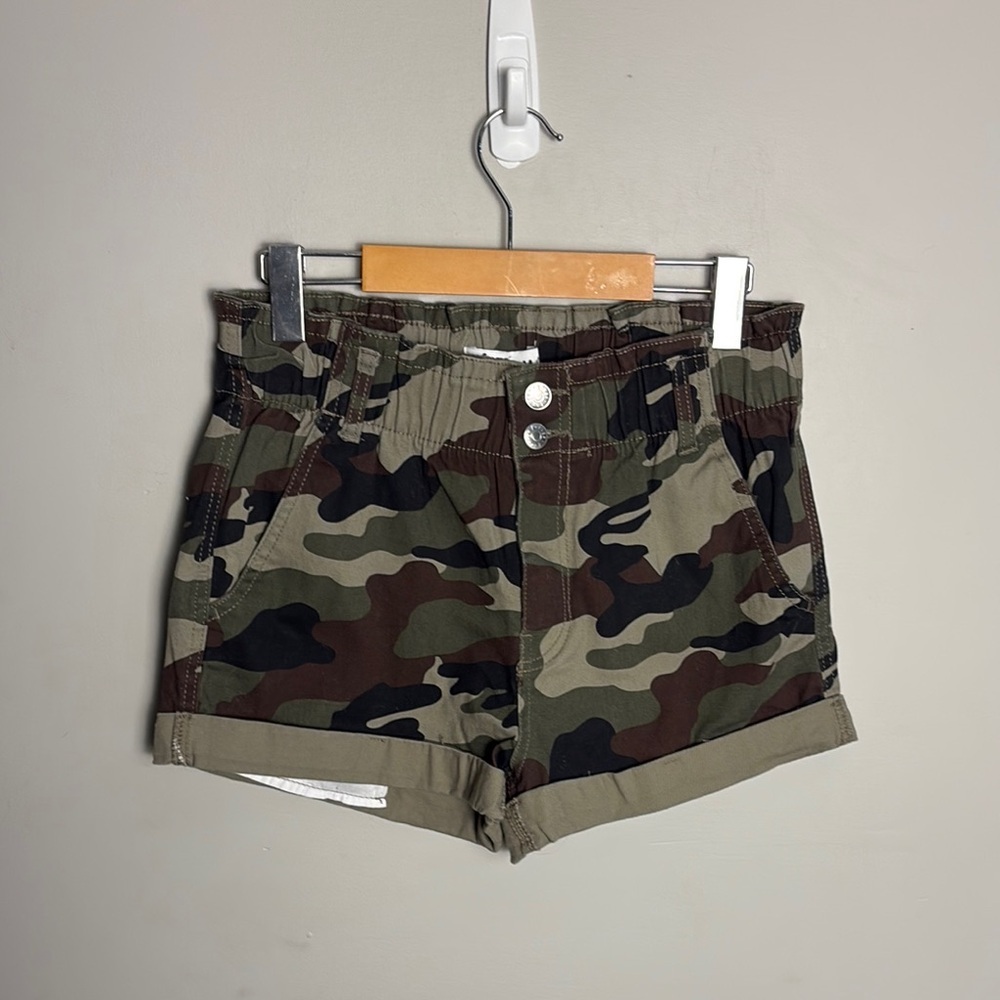 refuge Camo Print Women's Shorts Size M Paperbag High Rise